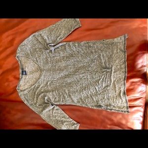 Saks baggy top v neck lightweight